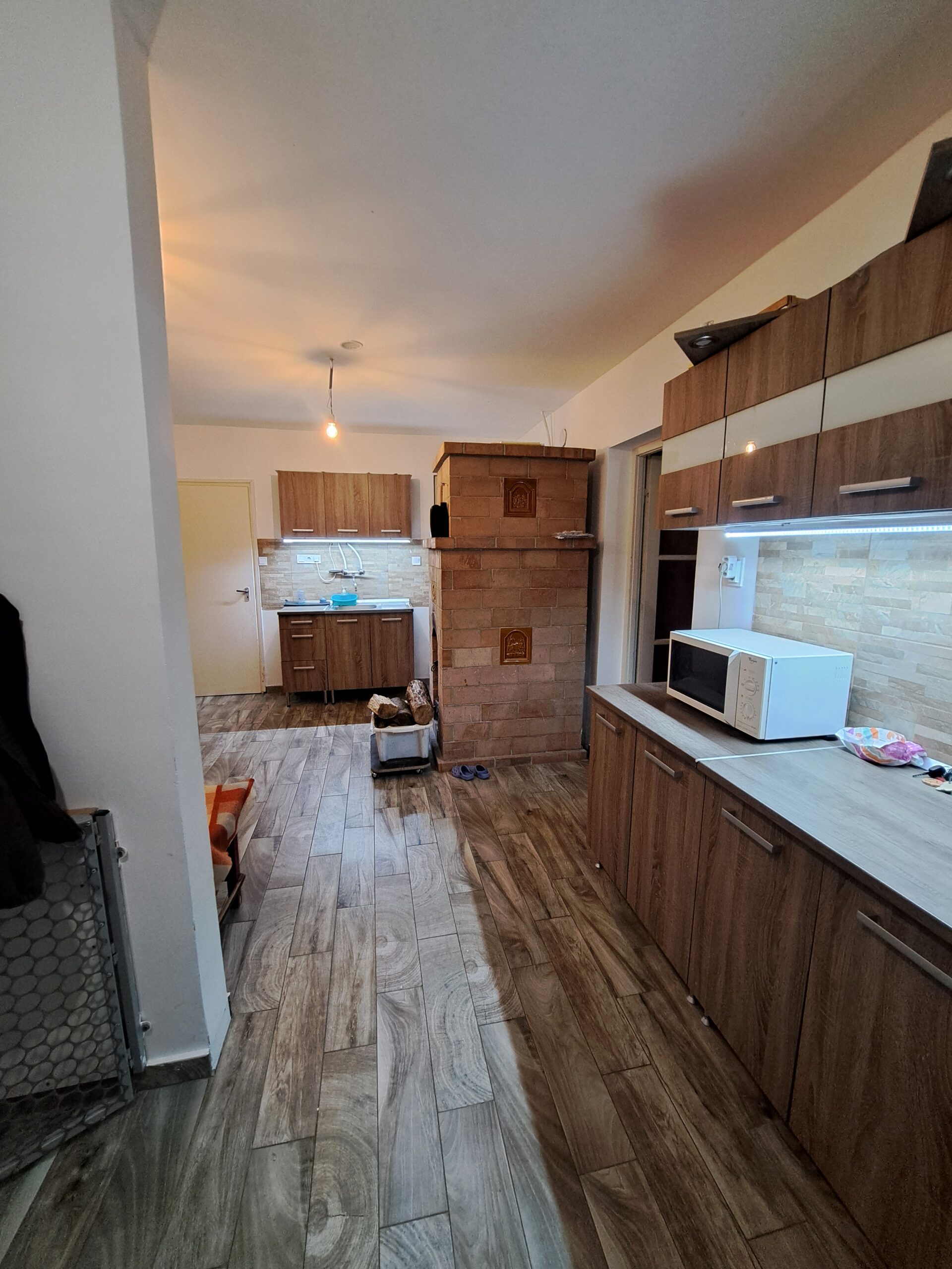 đĄđ„ ELADĂ TELJESKĂRưEN FELĂJĂTOTT CSALĂDI HĂZ Pörböly TERĂLETĂN â AZONNAL KĂLTĂZHETĆ, KOMPLEX MEGOLDĂS! đ„đĄ - Image 2