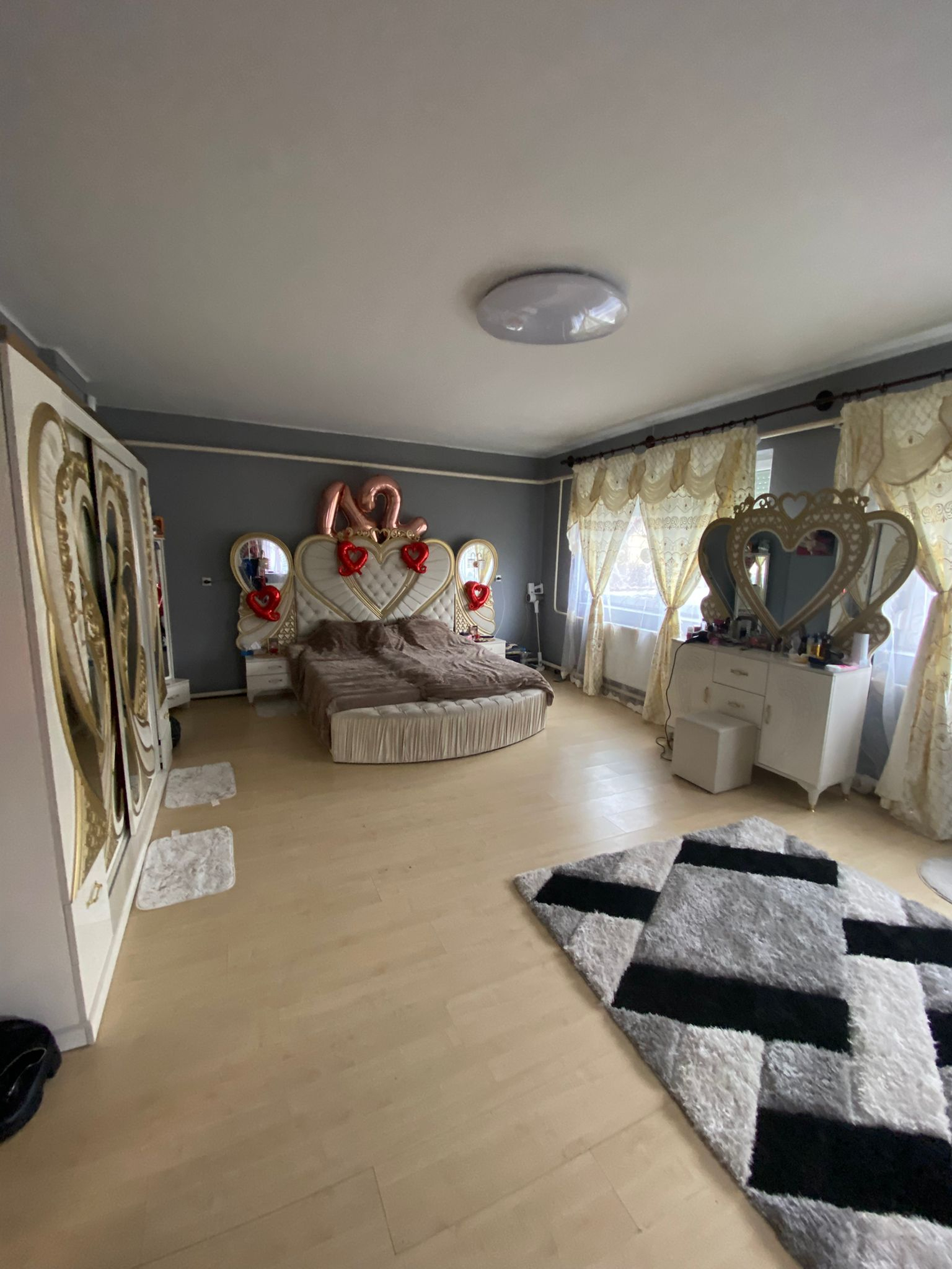 đĄ EladĂł felĂșjĂtott emeletes csalĂĄdi hĂĄz â JĂĄnoshalma - Image 5